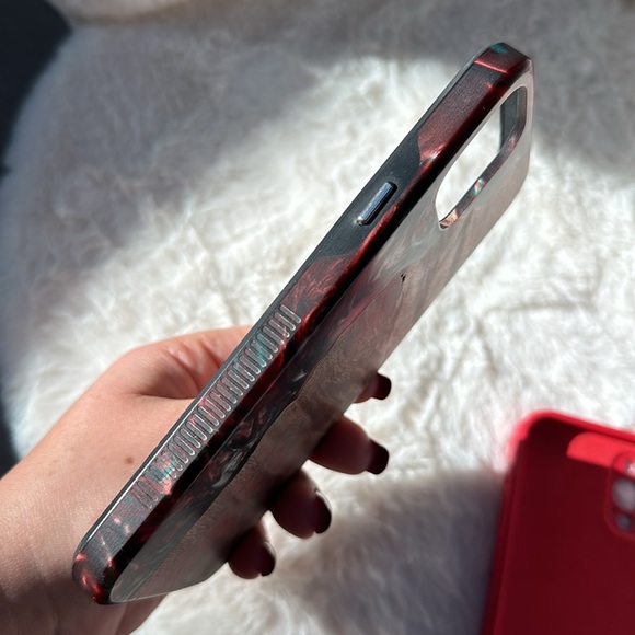 Set of 3 iPhone 12 Pro phone cases CARVED live edge MagSafe red and wood style - Picture 5 of 9